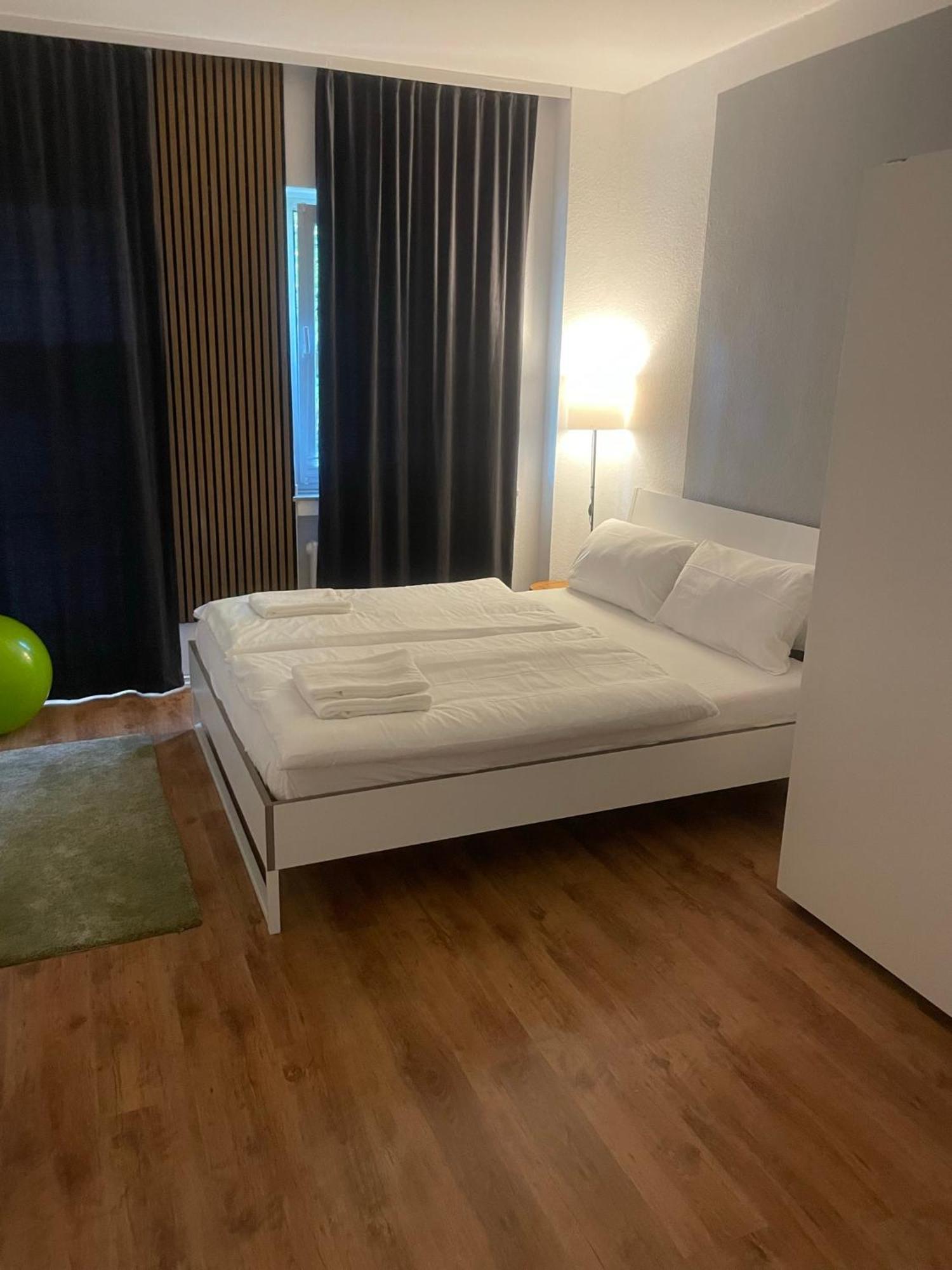Koeln Wohnung 4 Min Naehe Von Hbf Und Dom Mit Garten ,Balkon & Office Exterior photo